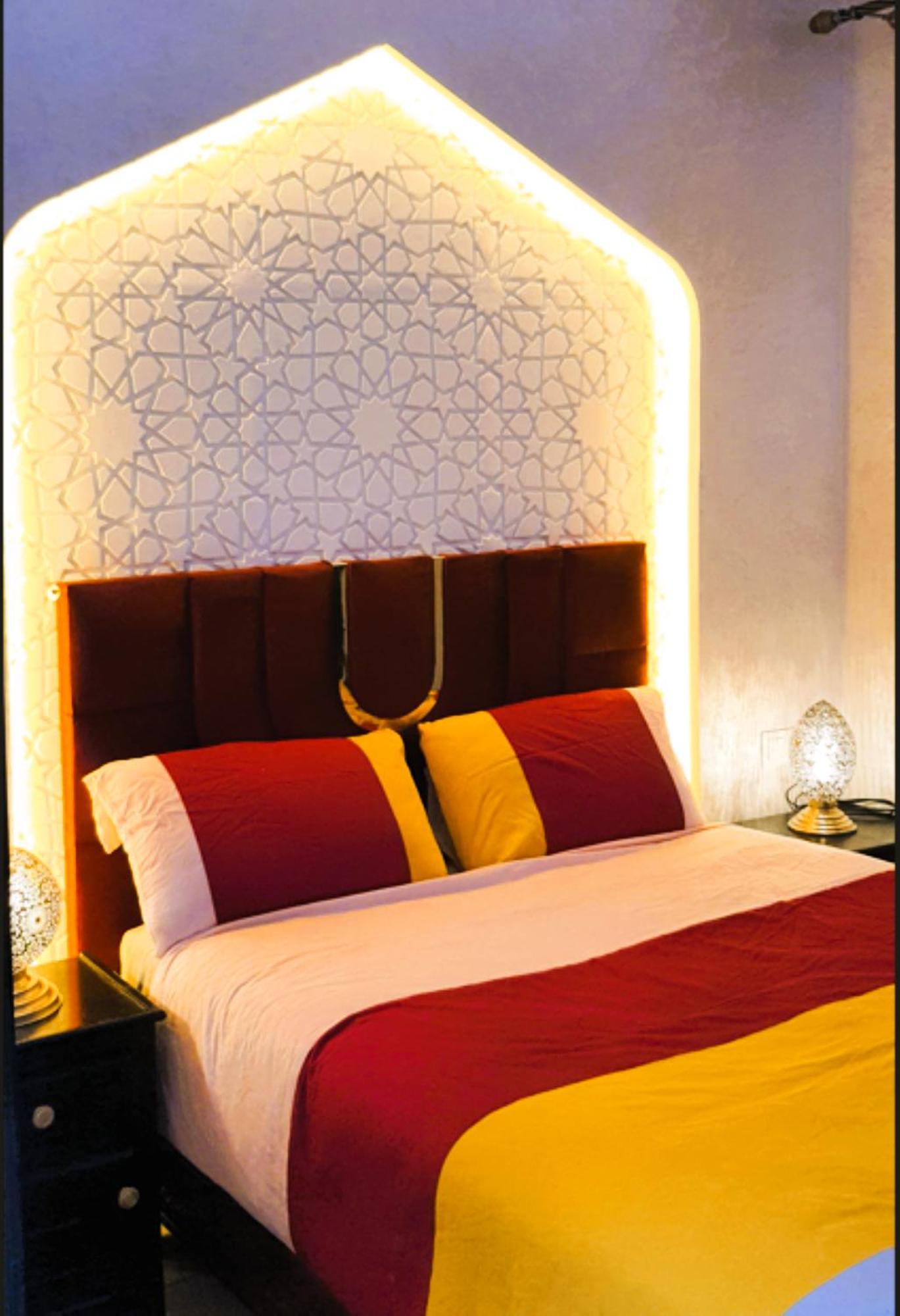 Quarya Assiyahia - Riad Camilia- Maison Entiere Avec Piscine Marrakesh Exterior foto